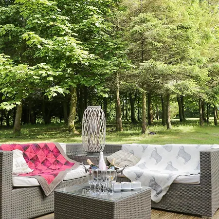 Pond Farm Woodlands * Ugthorpe